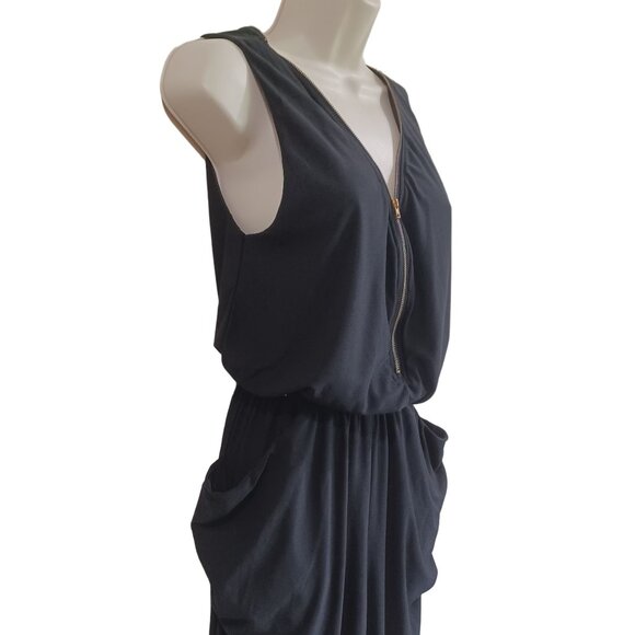 Forever 21 Women's Sleeveless Romper Black Color Size S V-Neck Front & Back Zip - Picture 8 of 12